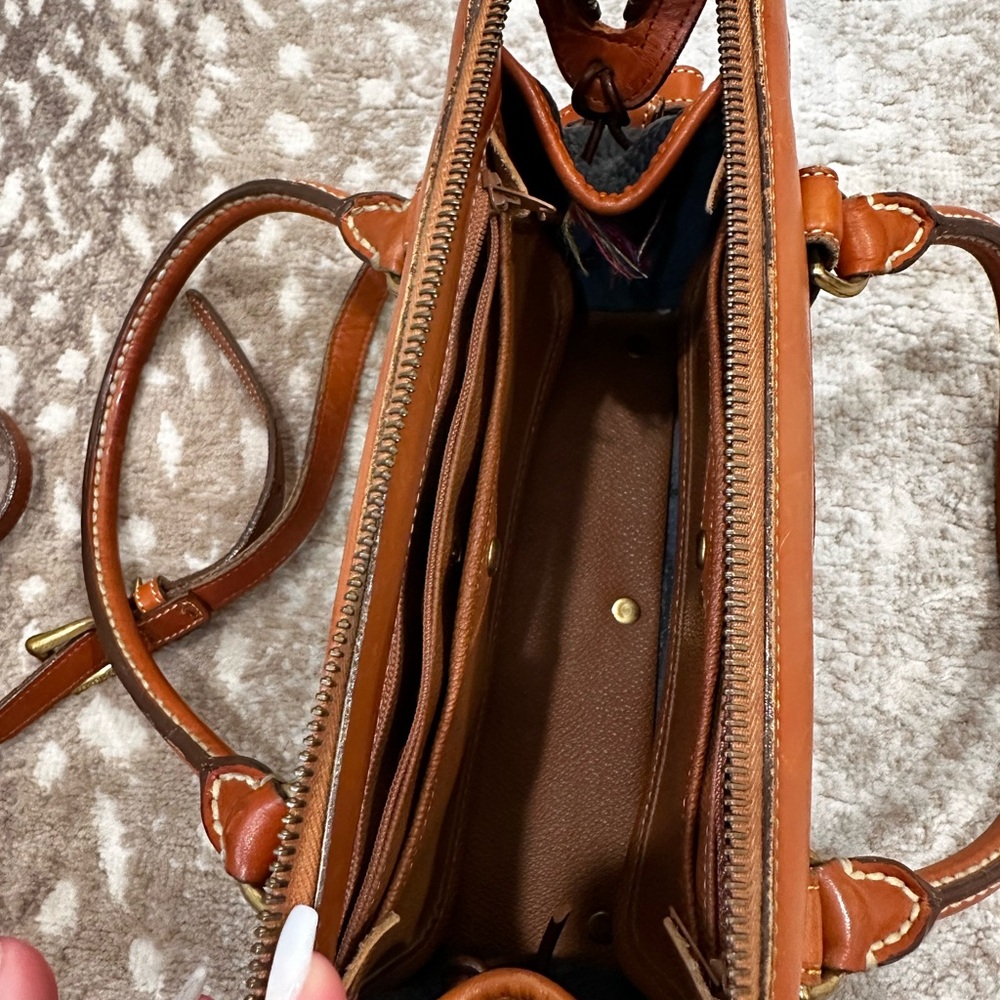 ✨Vintage Navy Leather Dooney and Bourke Hand Bag - great condition - Picture 5 of 8